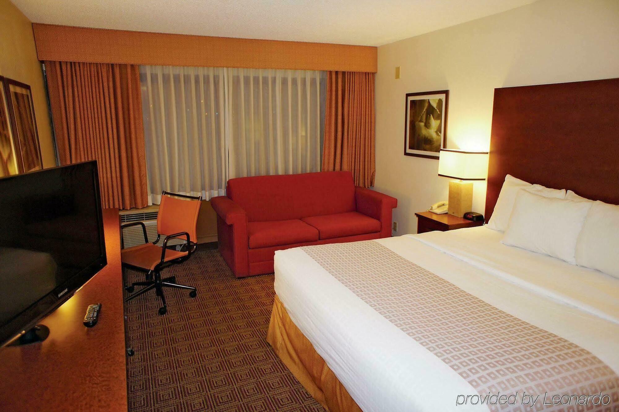 La Quinta By Wyndham Virginia Beach Exterior photo